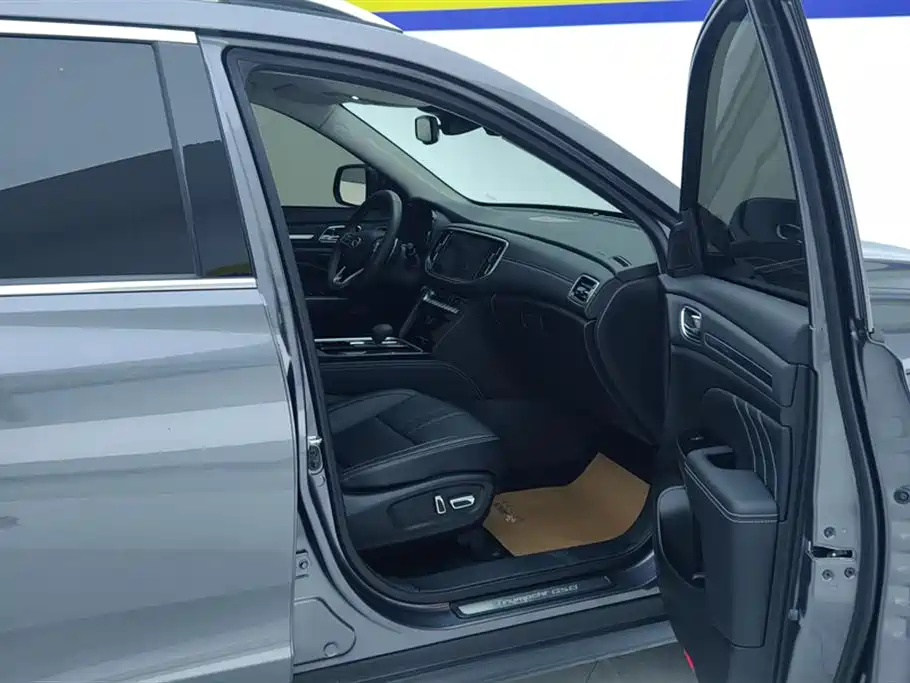 GAC GS8 2020 390T Luxury ( мест)