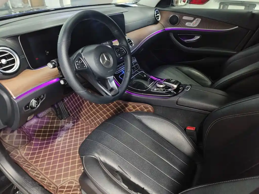 Mercedes-Benz E-Class — миниатюра 4