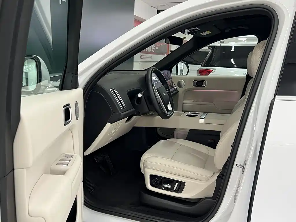 Li Auto L8 2025 Max