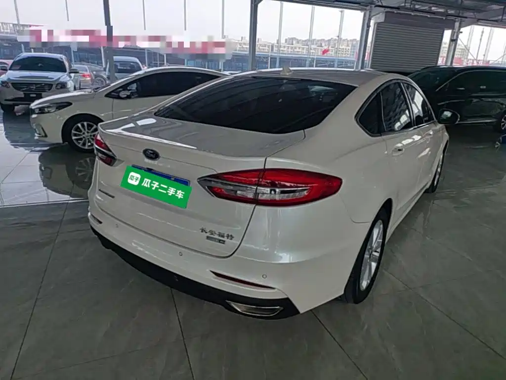 Ford Mondeo — миниатюра 7