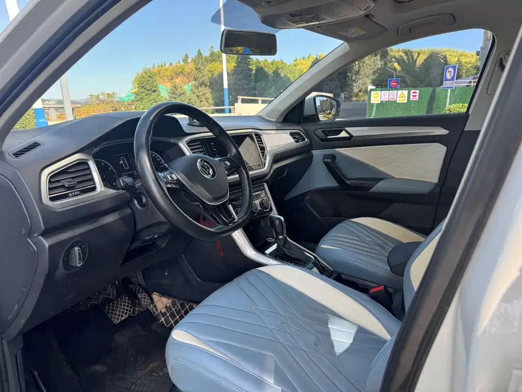 Volkswagen T-Roc — миниатюра 6