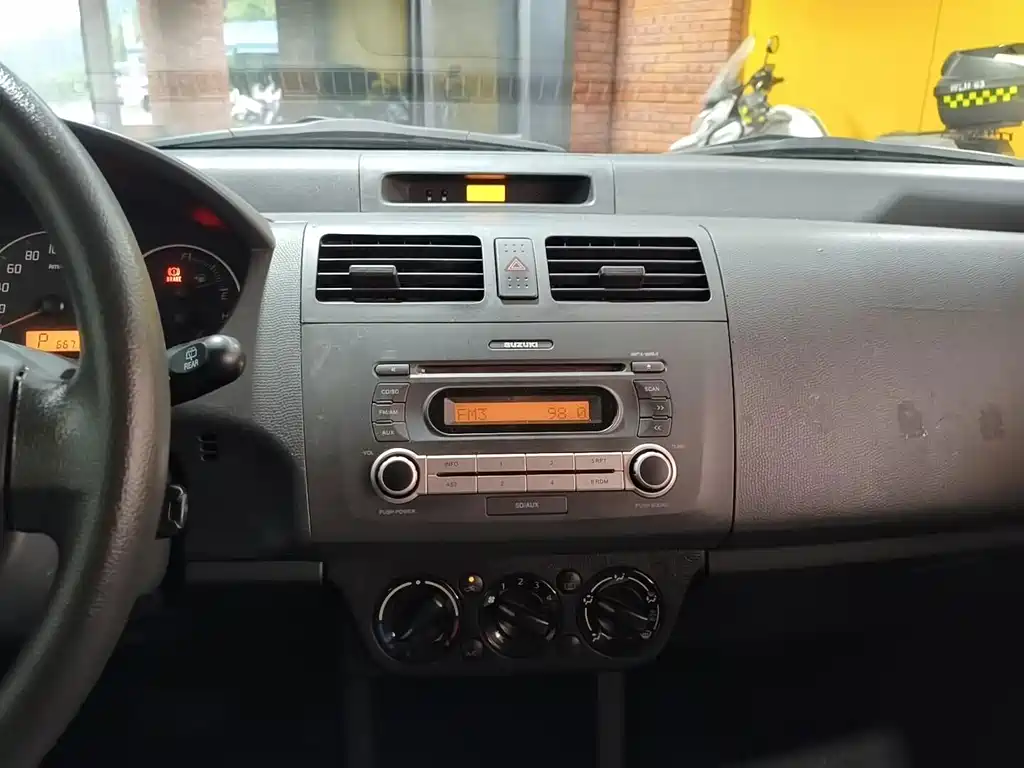 Suzuki Swift — миниатюра 14