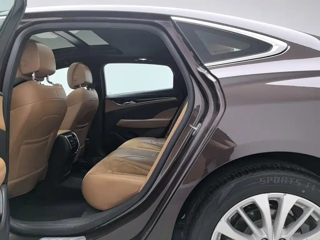 Buick LaCrosse — миниатюра 15