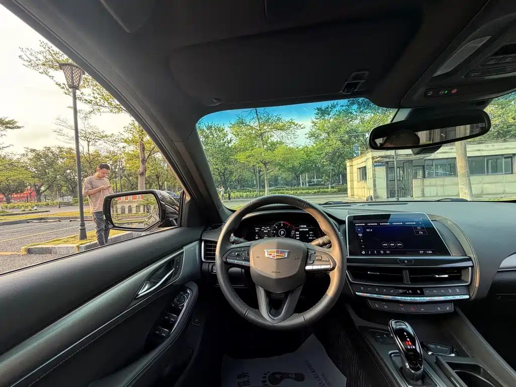 Cadillac CT5 — миниатюра 9