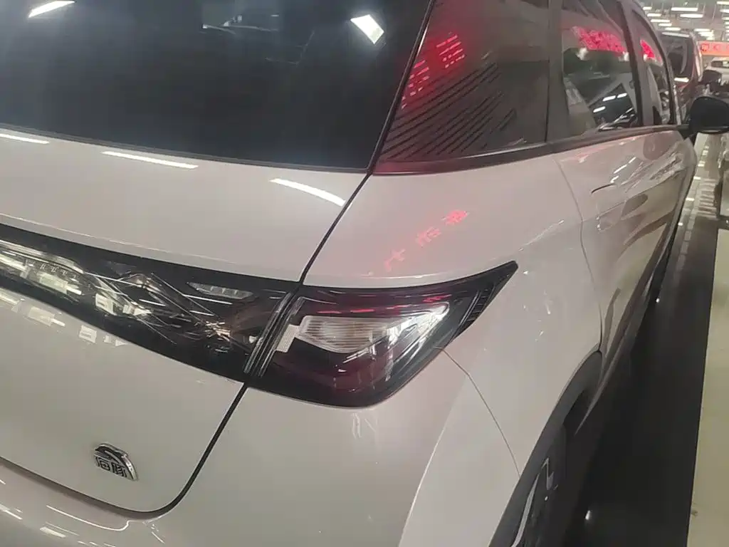 BYD Dolphin — миниатюра 8