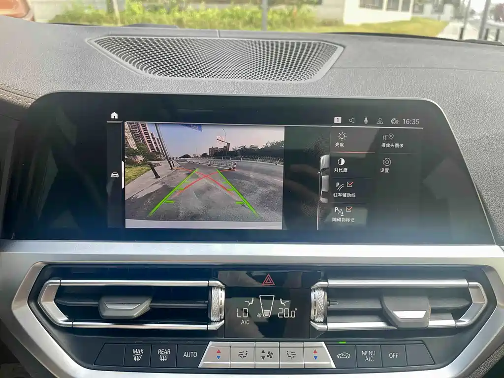BMW 3 Series — миниатюра 21
