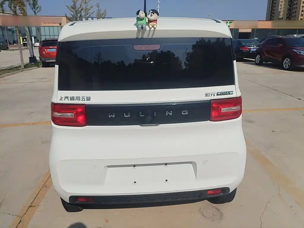 Wuling MINIEV — миниатюра 6