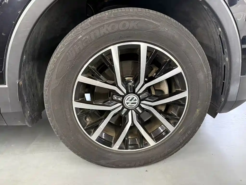 Volkswagen Tiguan L — миниатюра 10