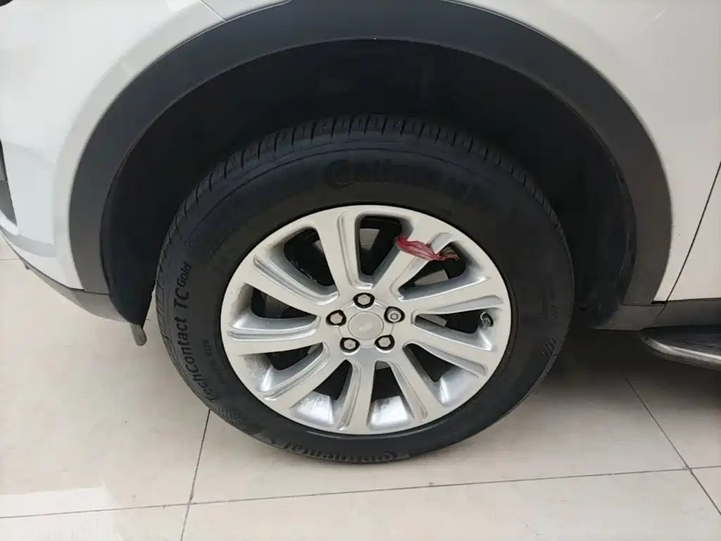 Land Rover Discovery Sport — миниатюра 23