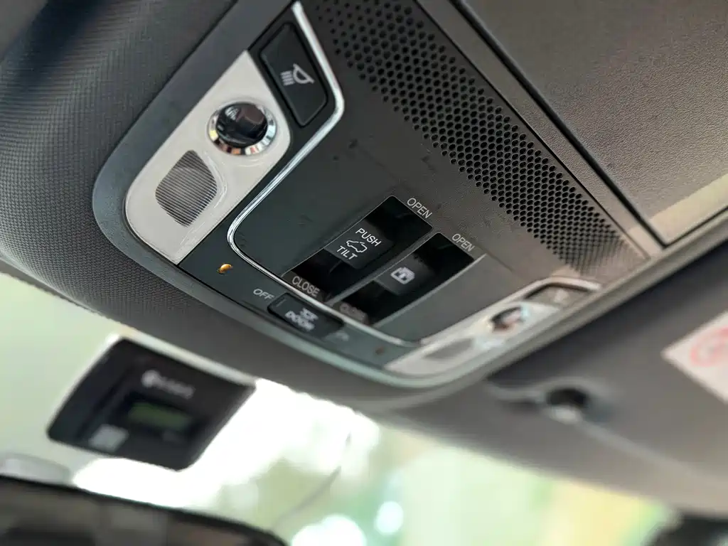 Honda UR-V — миниатюра 12