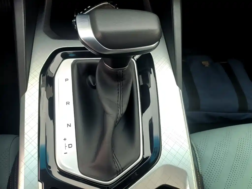 Geely Emgrand L — миниатюра 14