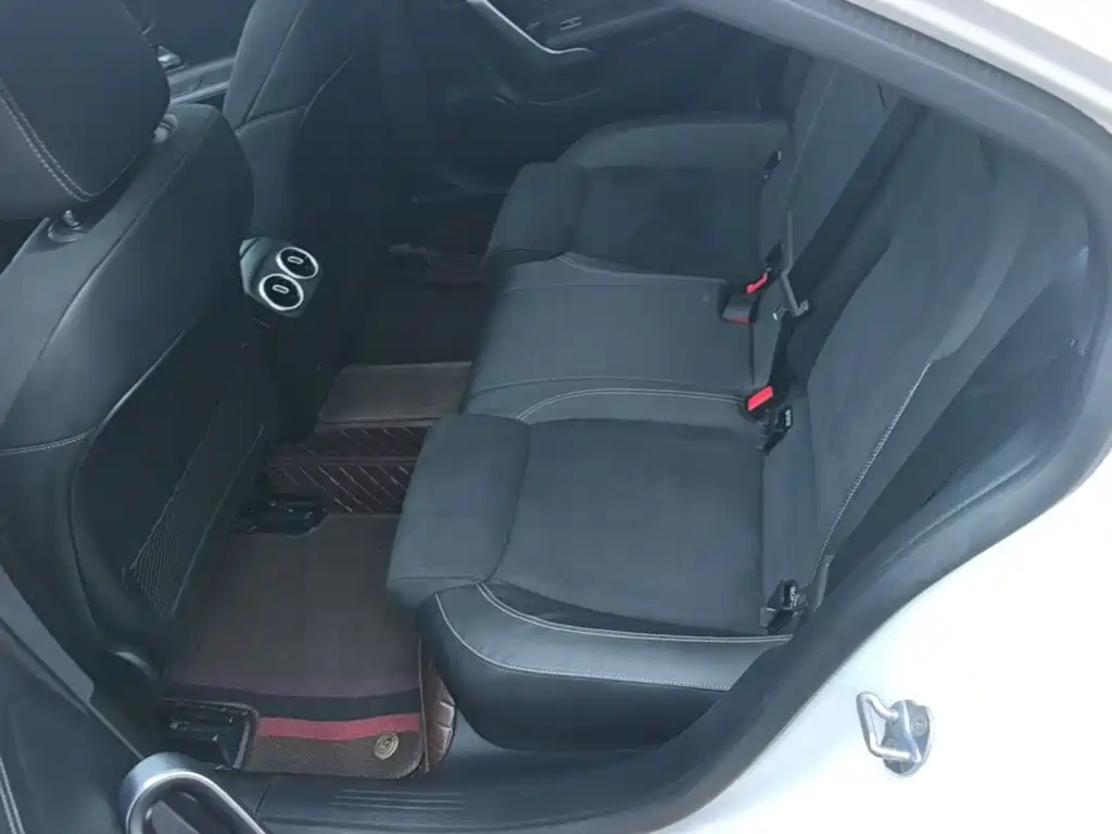 Mercedes-Benz A-Class — миниатюра 17