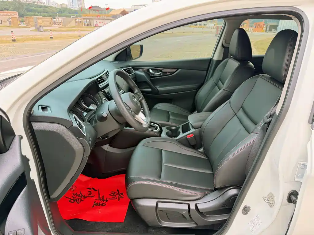 Nissan Qashqai — миниатюра 12