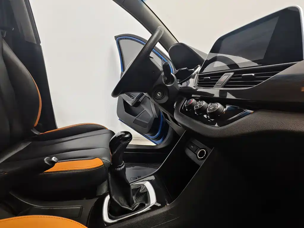 Baojun 310 — миниатюра 15
