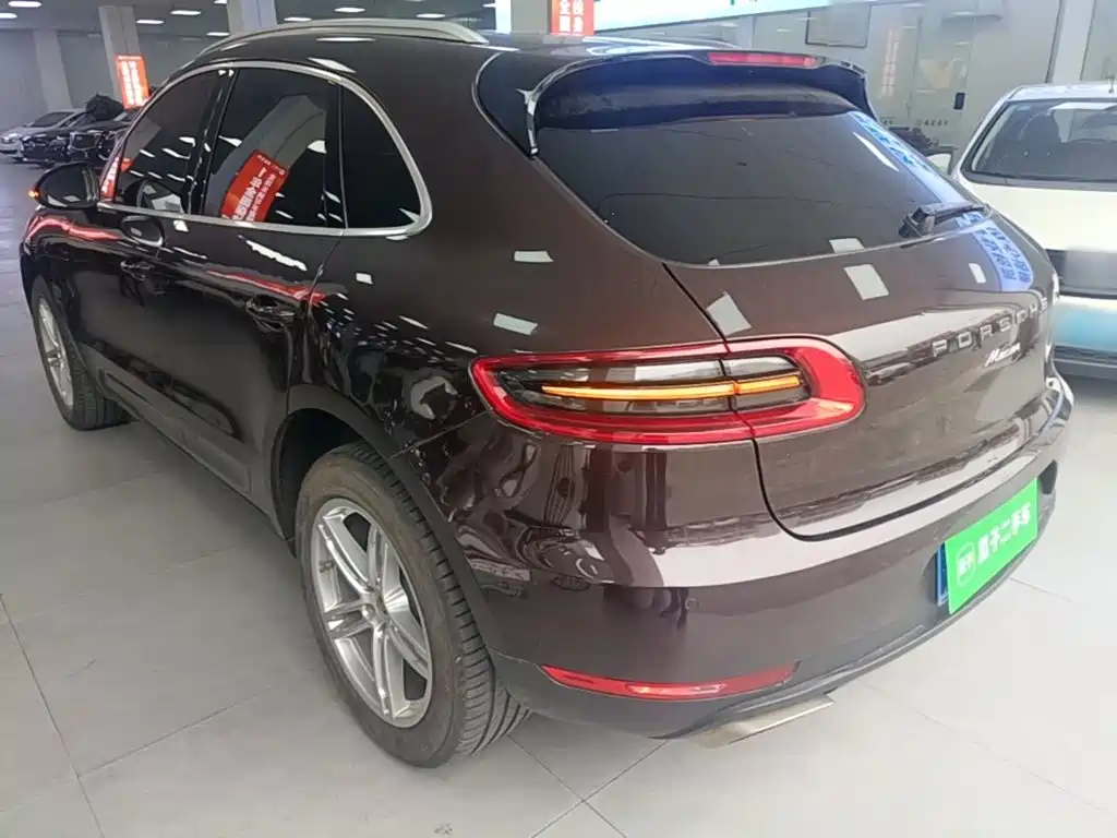 Porsche Macan — миниатюра 5