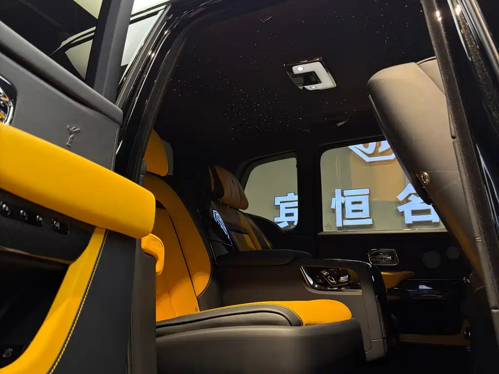 Rolls-Royce Cullinan 2025 Black Badge