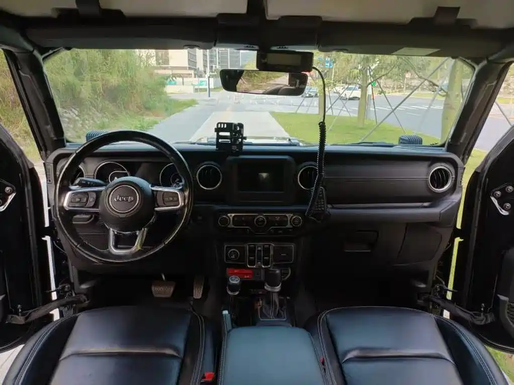 Jeep Wrangler — миниатюра 6