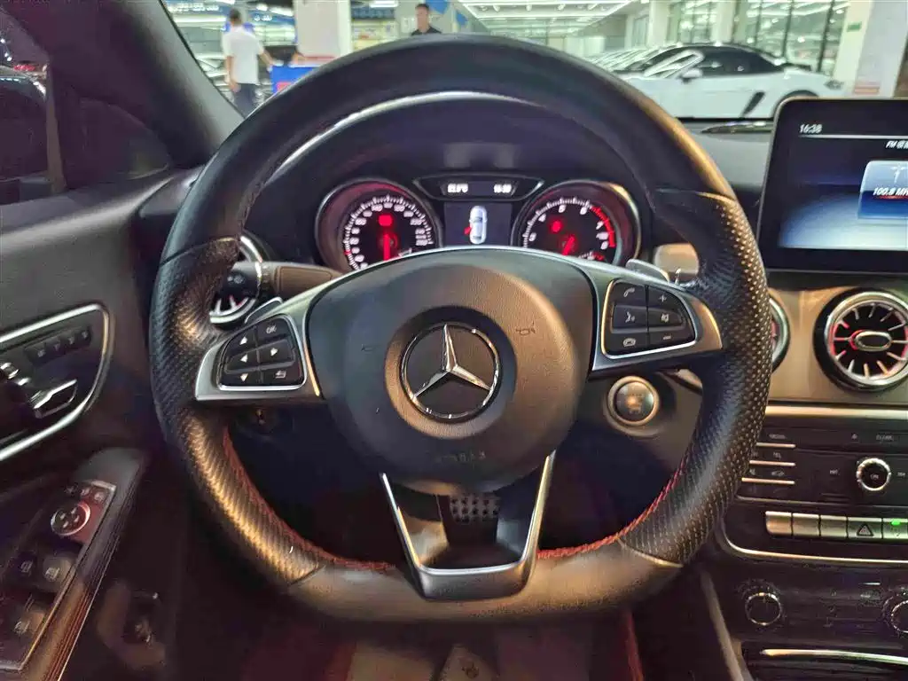 Mercedes-Benz CLA (Import) — миниатюра 8