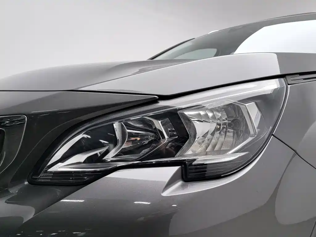 Peugeot 4008 — миниатюра 7