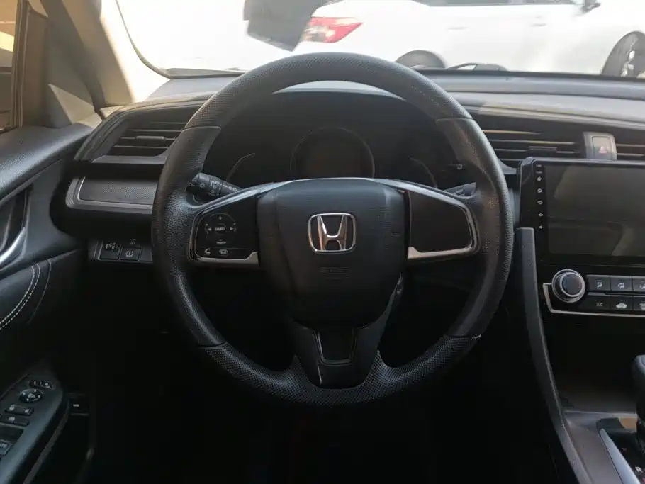 Honda Civic — миниатюра 15