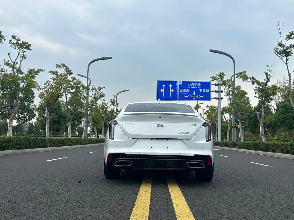 Cadillac CT4 — миниатюра 5