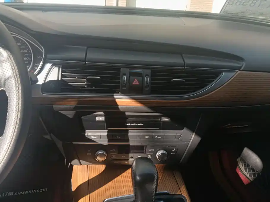 Audi A6L — миниатюра 13