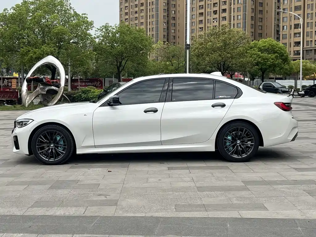 BMW 3 Series — миниатюра 8