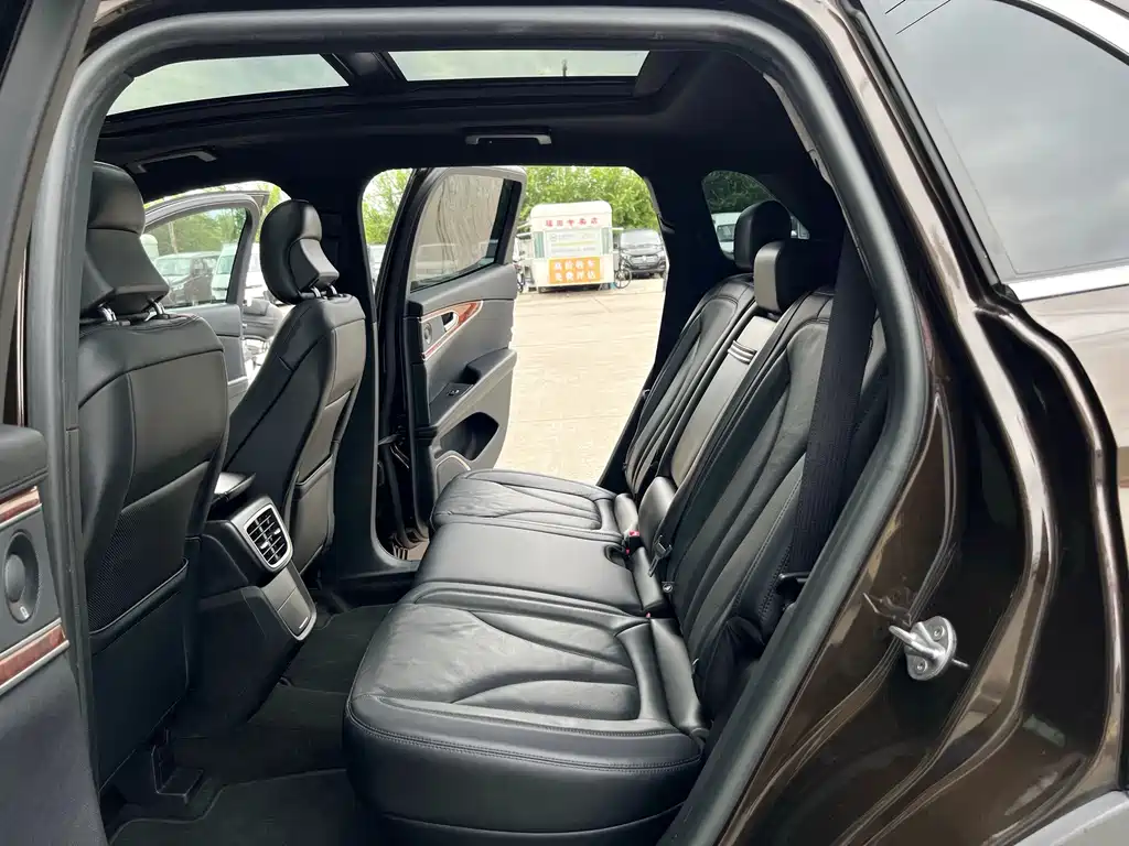 Lincoln Nautilus (Import) — миниатюра 18