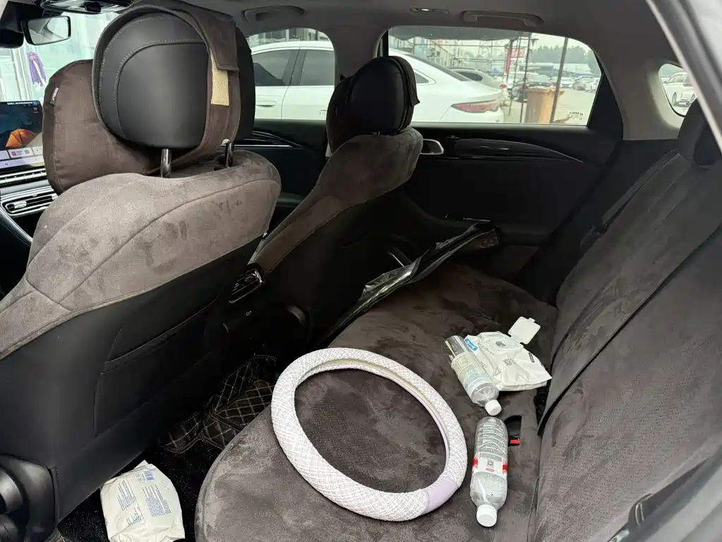 Geely Emgrand — миниатюра 6