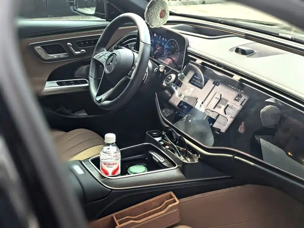 Mercedes-Benz E-Class — миниатюра 10