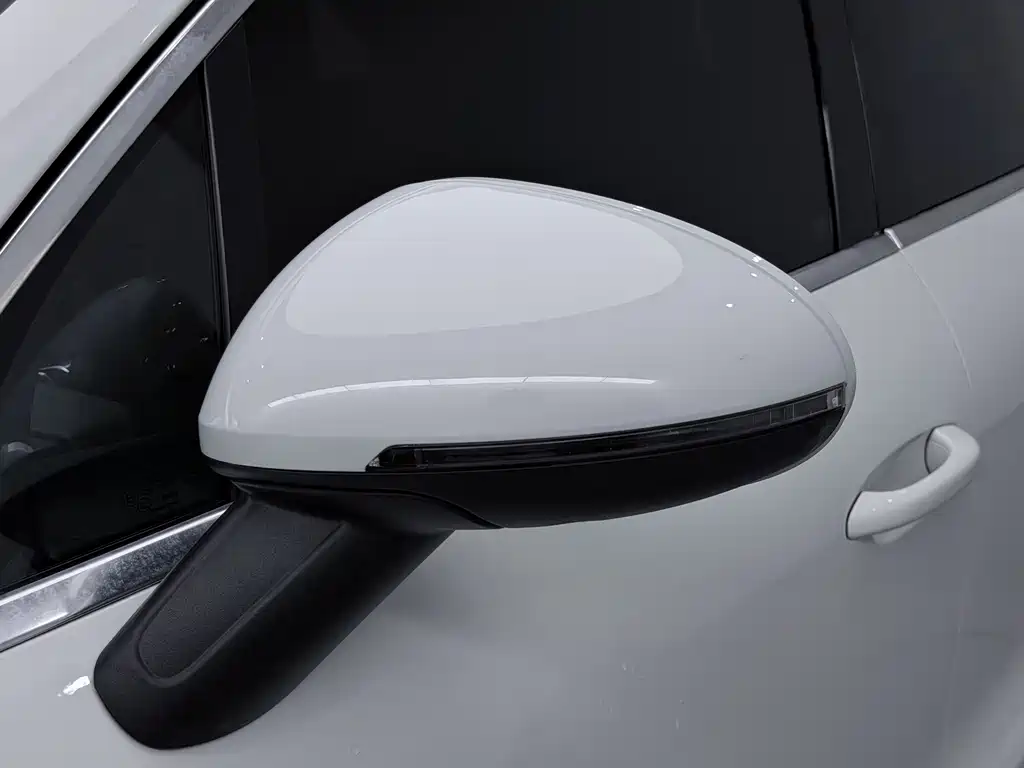 Porsche Macan — миниатюра 15