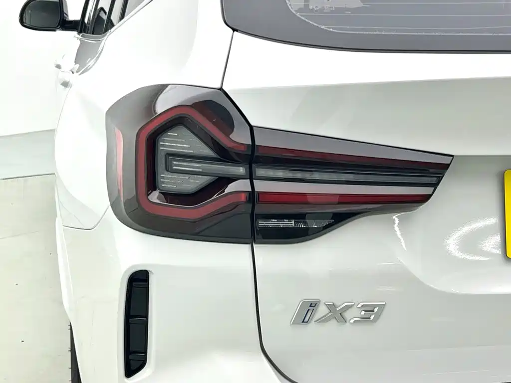 BMW iX3 — миниатюра 5