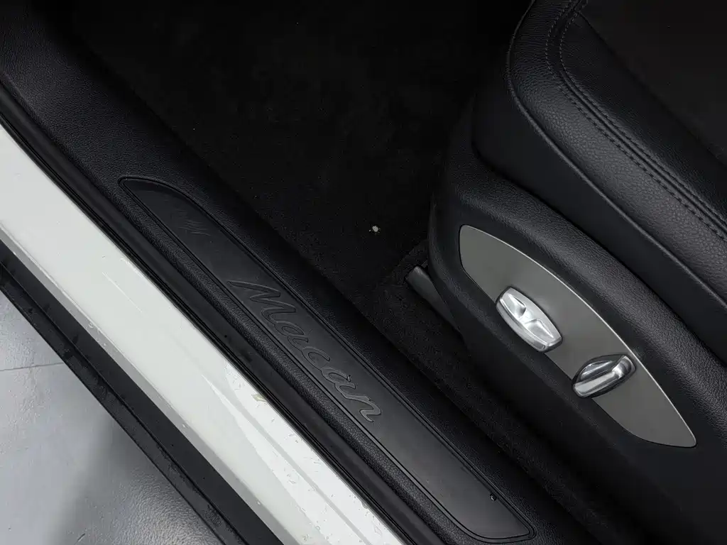 Porsche Macan — миниатюра 32