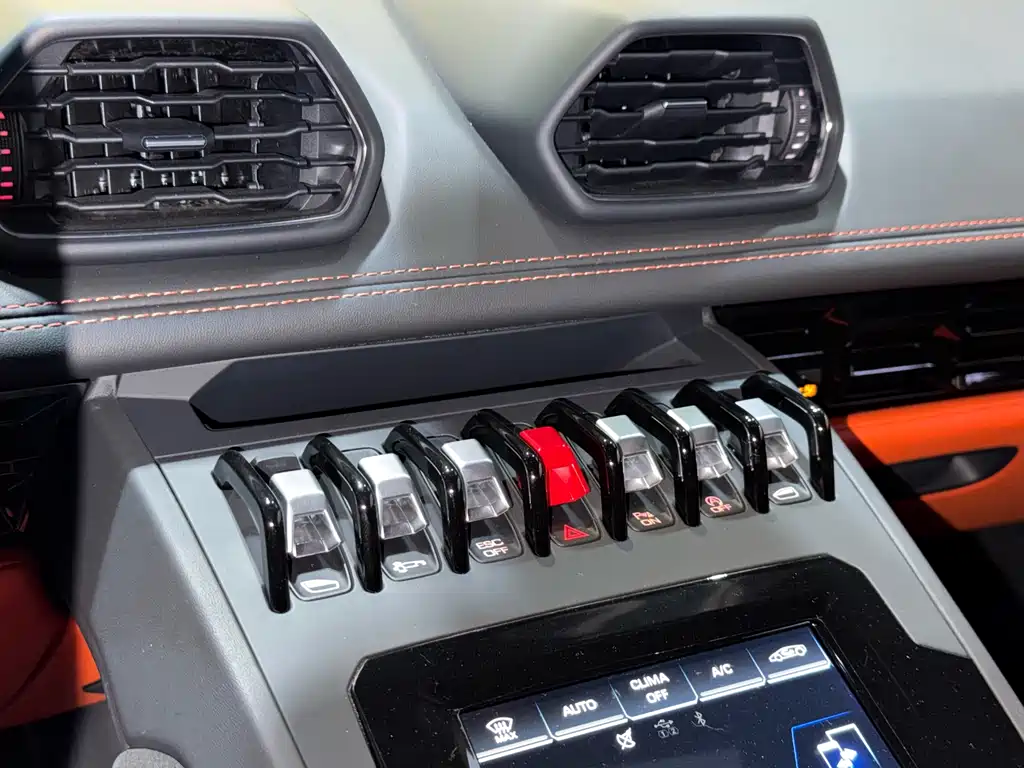 LAMBORGHINI HURACÁN