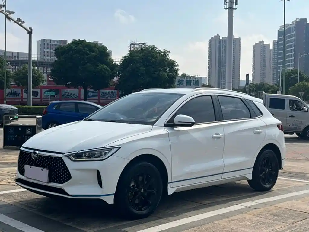 BYD e2