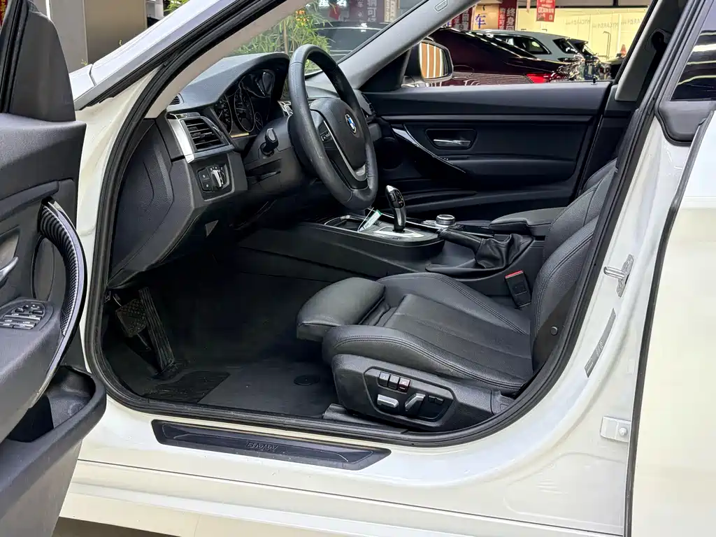 BMW 3 Series GT 3 GT 2019 320i Fashion