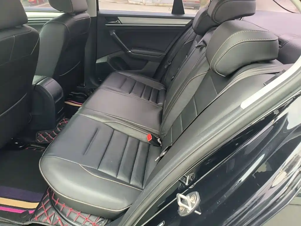 Volkswagen Bora — миниатюра 17