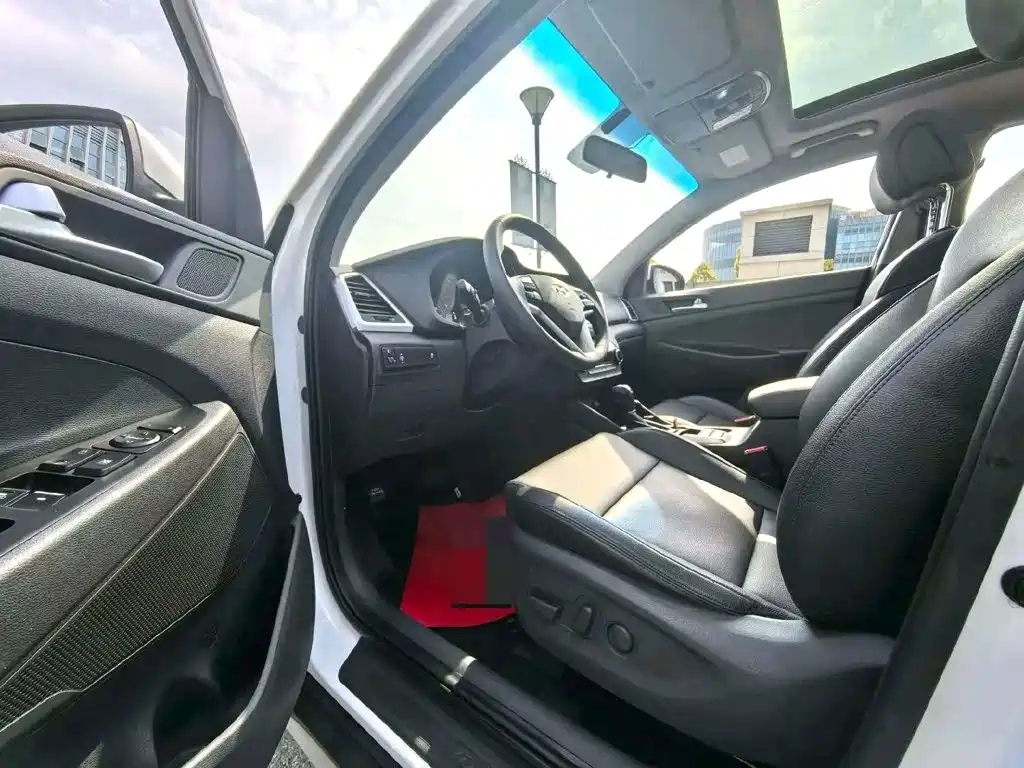 Hyundai Tucson — миниатюра 13