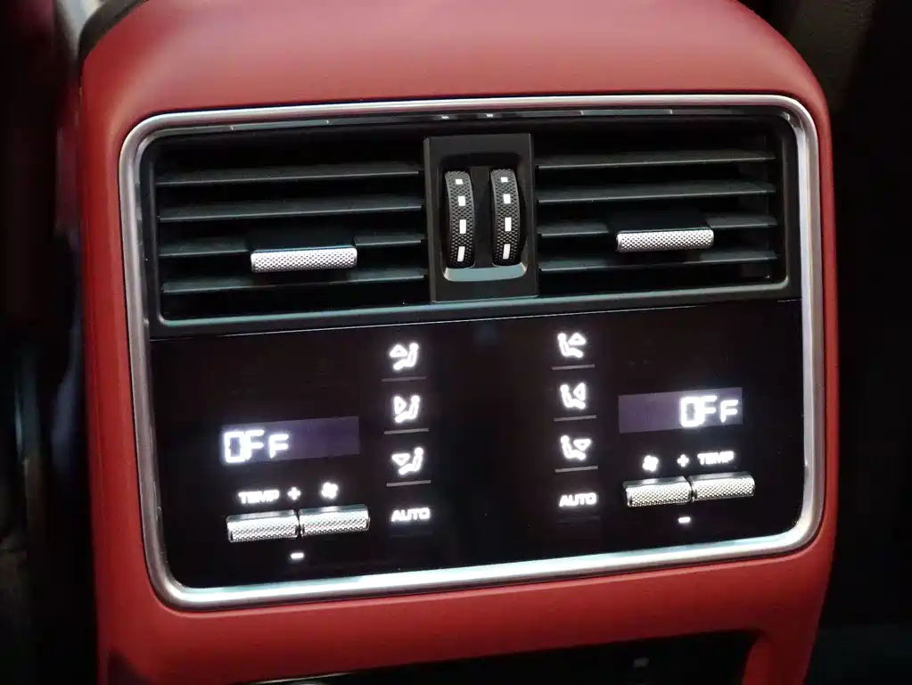 Porsche Cayenne Hybrid — миниатюра 24