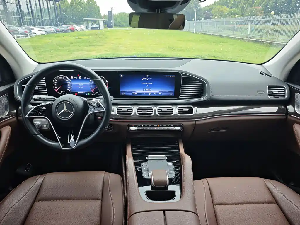 Mercedes-Benz GLE (Import) — миниатюра 12