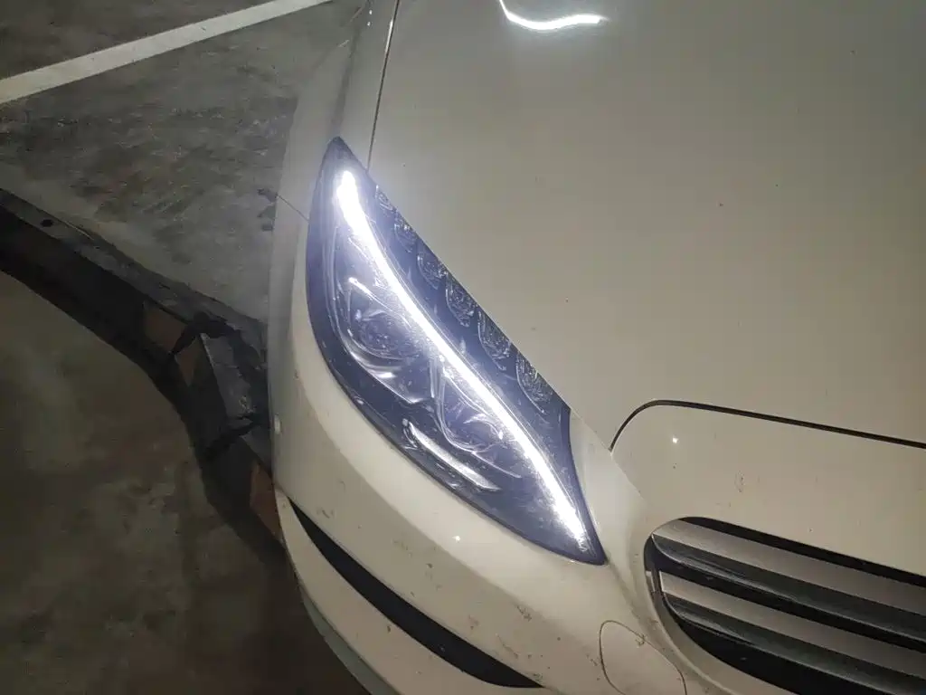 Mercedes-Benz C-Class — миниатюра 7