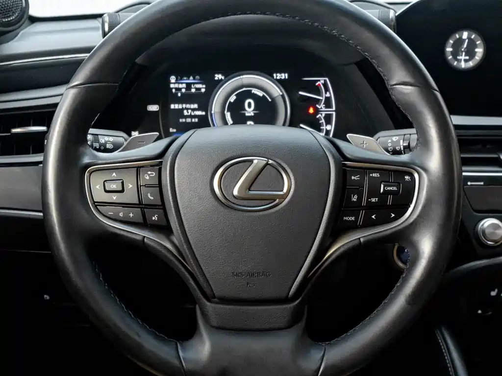 Lexus ES — миниатюра 16