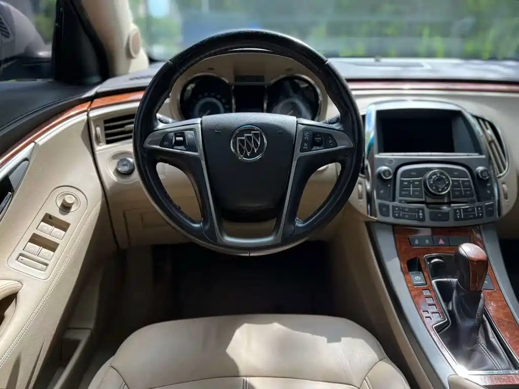 Buick LaCrosse — миниатюра 9