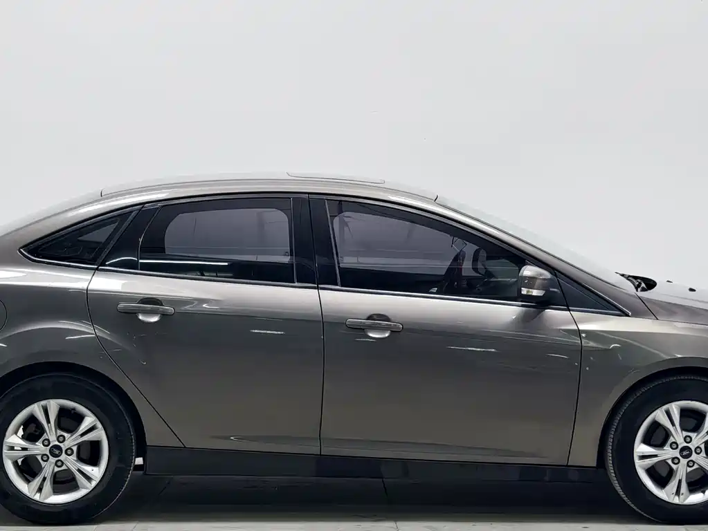 Ford Focus — миниатюра 8