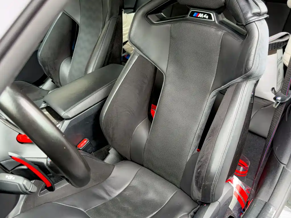 BMW M4 2022 M4