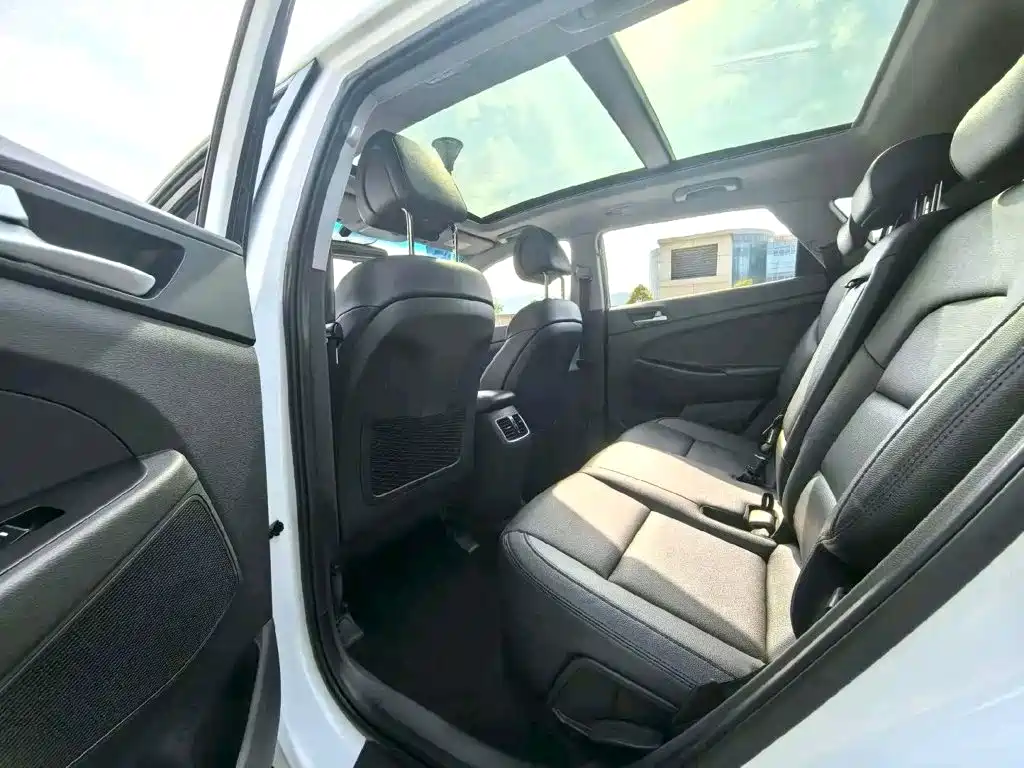 Hyundai Tucson — миниатюра 14