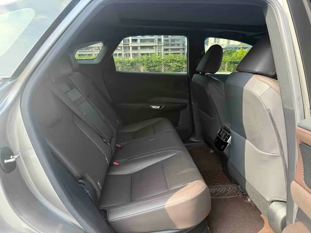 Lexus RX — миниатюра 6