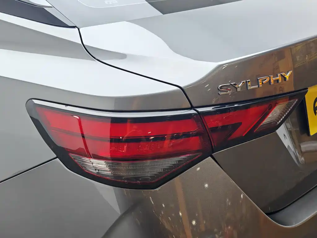 Nissan Sylphy — миниатюра 7