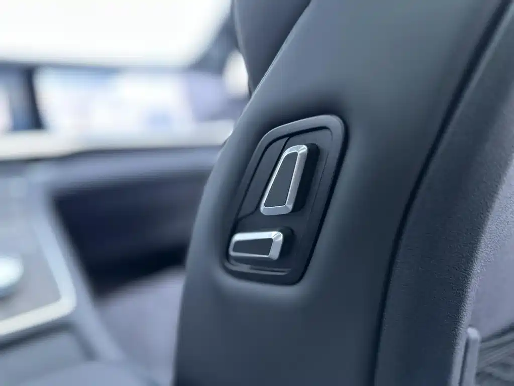 Geely Xingyue L — миниатюра 25