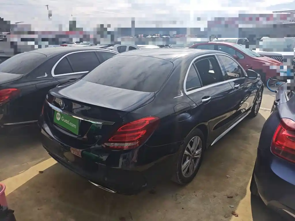 Mercedes-Benz C-Class — миниатюра 7